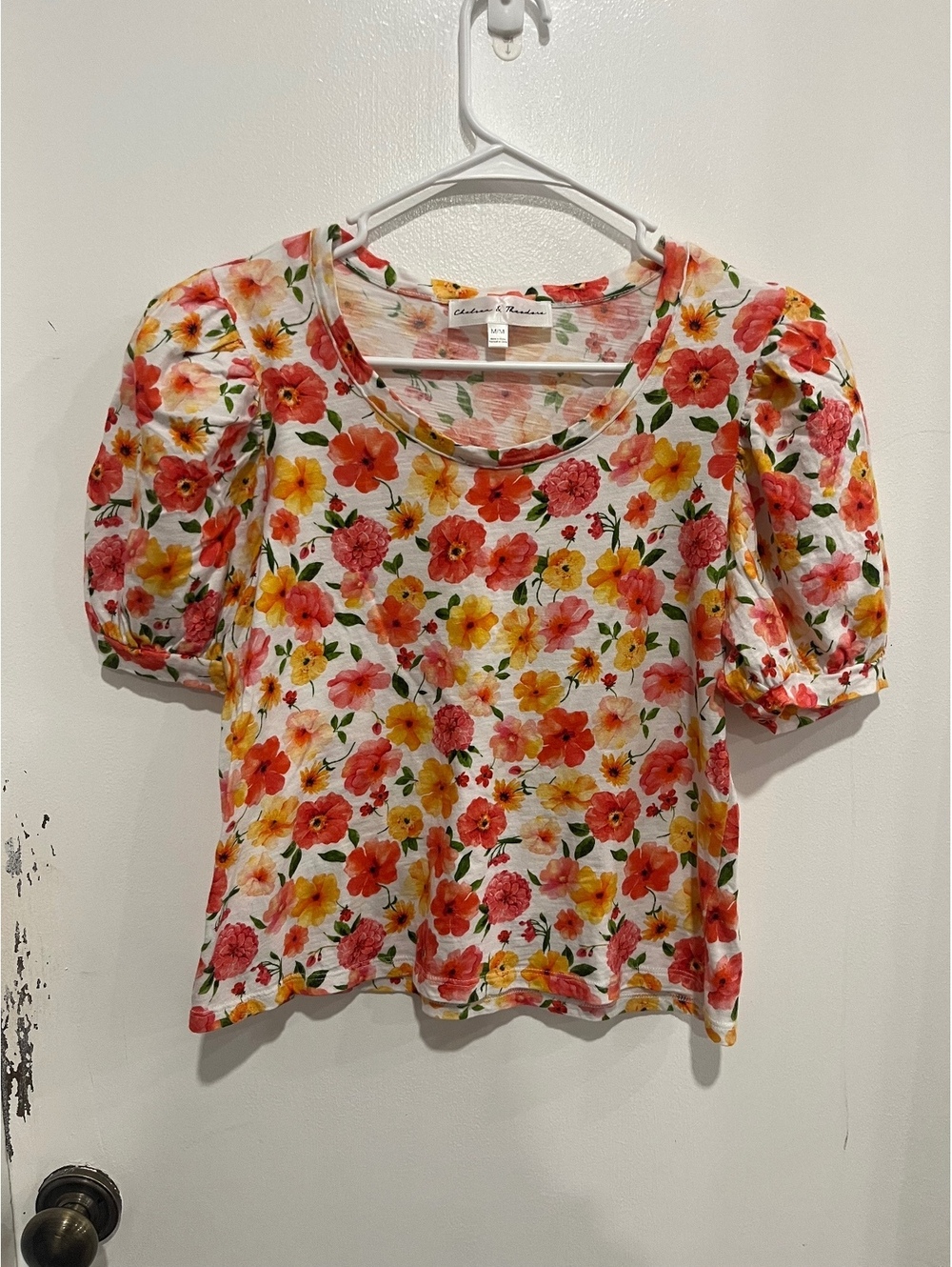 Chelsea & Theodore floral short sleeve blouse